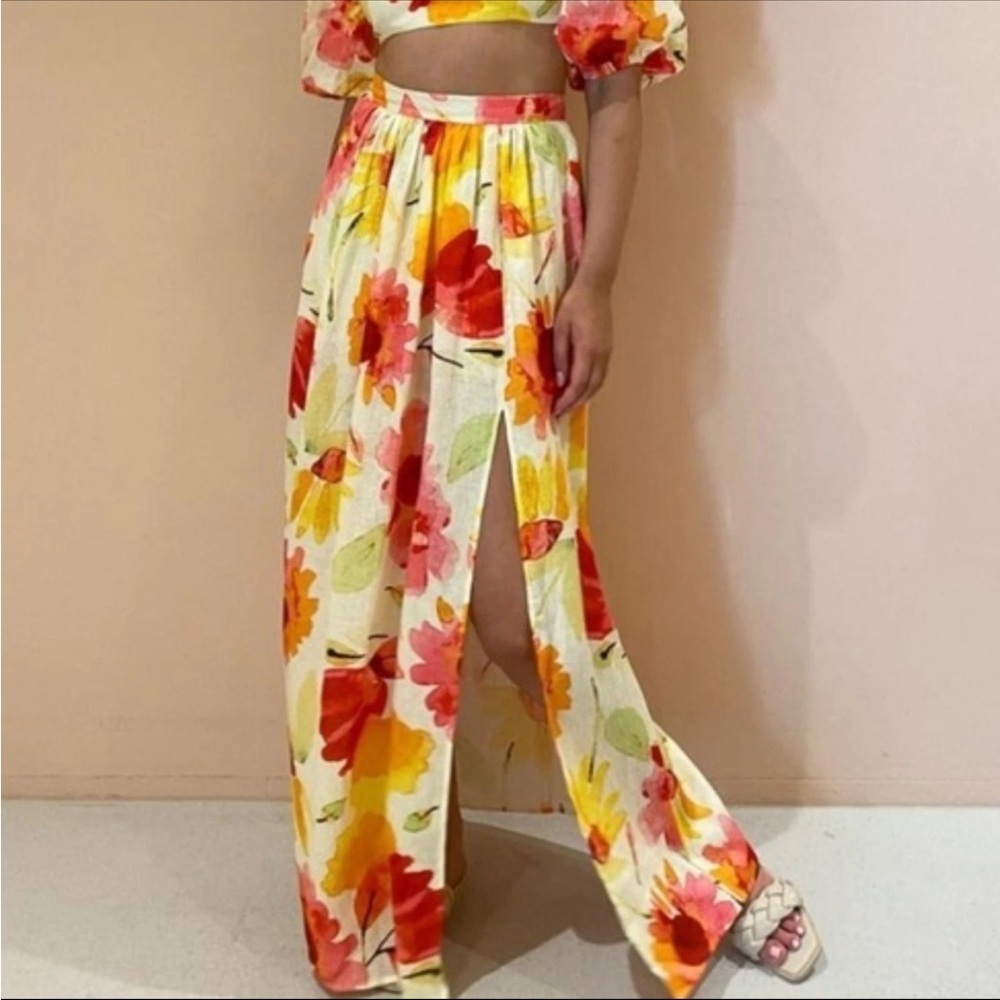 RUMER Coco & Lola Exclusive Floral Print Camille Crop Top & Sunshine Skirt - Picture 13 of 13